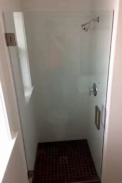 Frameless Swing Door